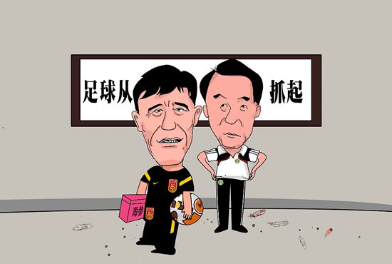 好久好久之前，在一个斑斓华贵的国家，仁慈而迷人的白雪公主（克里斯汀·斯图尔特 Kristen Stewart 饰）出世到这个世上。她用有让人欣羡的家道与童年，可是好景不长，他的母亲过早归天，故国遭受神秘的玄色戎行攻击，更加失望的是父王将偶尔相遇的尽世美男拉文娜（查理兹· 塞隆 Charlize Theron 饰）迎为新的王后。拉文娜带来了不可思议的灾害，她狞恶与暗中的愿望使她掠夺了全部国度。在得知王后将要加害本身之时，白雪公主奋力从城堡逃走躲进黑丛林。不久，肩负着残暴任务的猎人（克里斯·海姆斯沃斯 C
